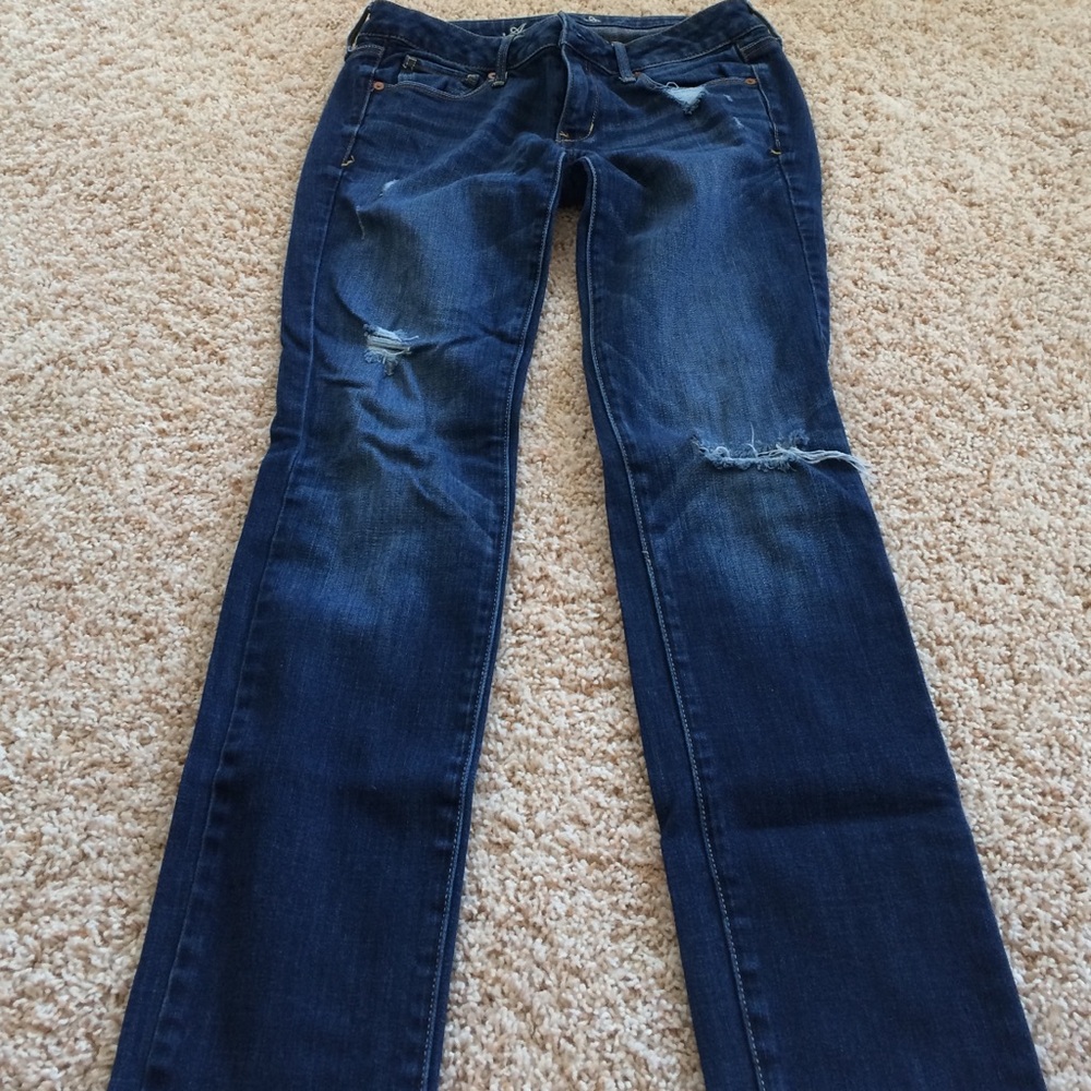 American Eagle distressed stretch skinny jeans